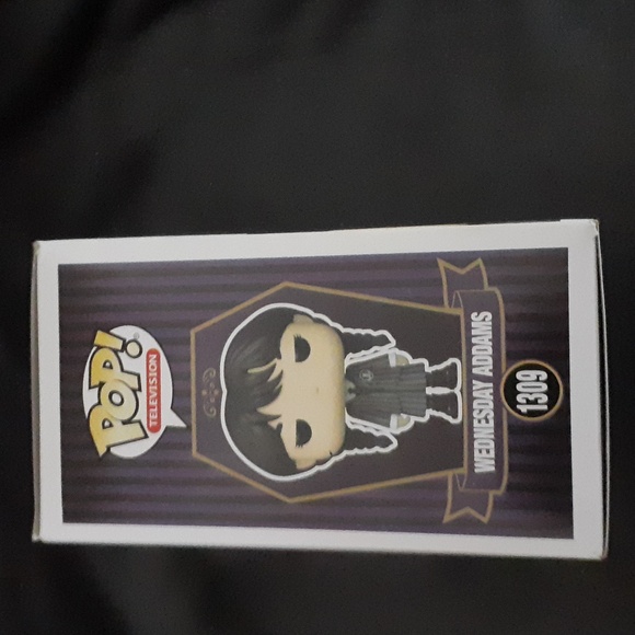 Funko Pop! Wednesday Addams! - Picture 6 of 8